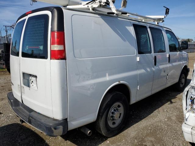 1GCWGFCB4E1132251 - 2014 CHEVROLET EXPRESS G2 WHITE photo 3