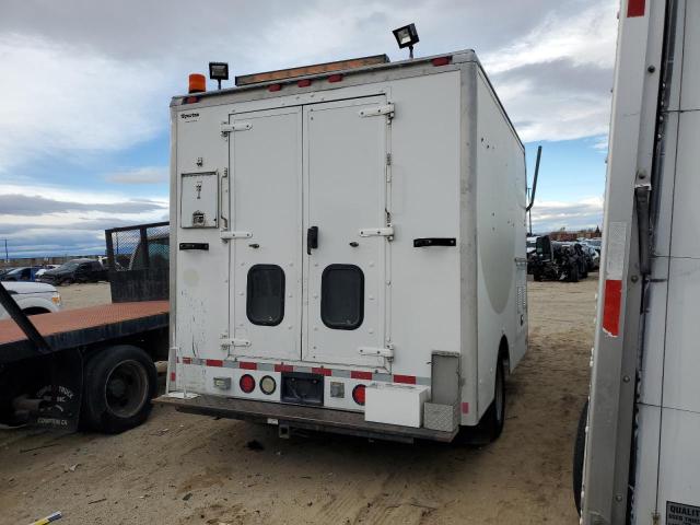 1GBJG31U171249807 - 2007 CHEVROLET EXPRESS G3 WHITE photo 3