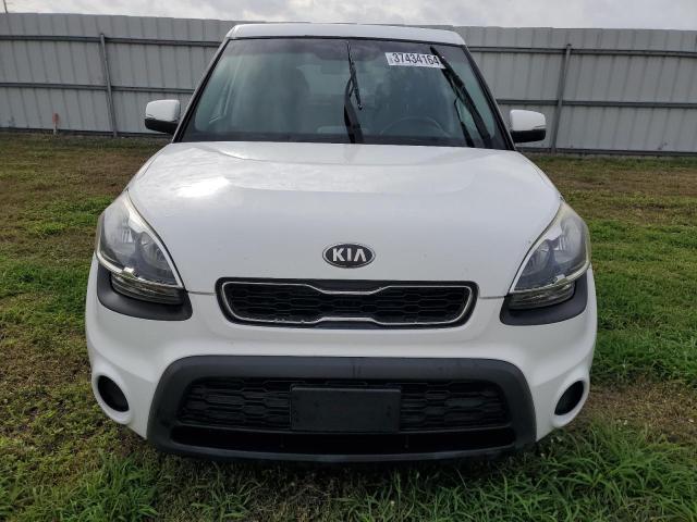 KNDJT2A61D7761157 - 2013 KIA SOUL + WHITE photo 5