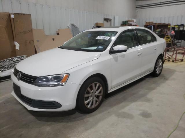 3VWDX7AJ6DM405065 - 2013 VOLKSWAGEN JETTA SE WHITE photo 1