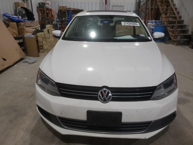 3VWDX7AJ6DM405065 - 2013 VOLKSWAGEN JETTA SE WHITE photo 5