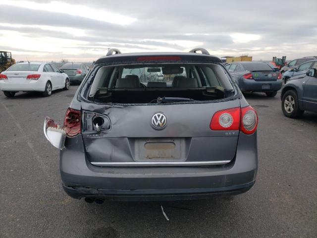 WVWXK73C38E070842 - 2008 VOLKSWAGEN PASSAT WAGON TURBO GRAY photo 6