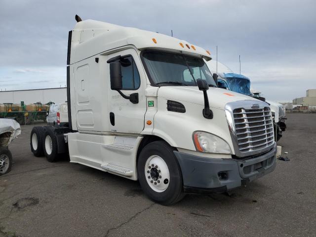 3AKJGHDV1DSFG9993 - 2013 FREIGHTLINER CASCADIA 1 WHITE photo 1