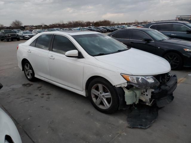 4T1BF1FK6DU643453 - 2013 TOYOTA CAMRY L WHITE photo 4