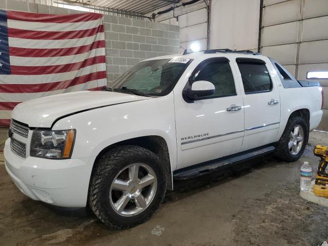 3GNTKGE34BG105567 - 2011 CHEVROLET AVALANCHE LTZ WHITE photo 1