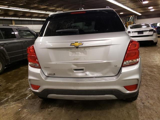 KL7CJLSB0LB033015 - 2020 CHEVROLET TRAX 1LT SILVER photo 6