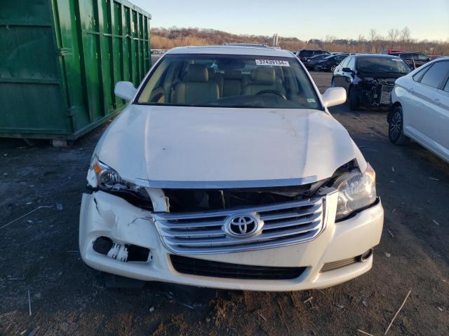 4T1BK36B58U313199 - 2008 TOYOTA AVALON XL WHITE photo 5