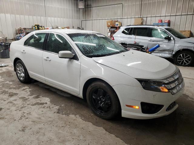 3FAHP0HA8BR170725 - 2011 FORD FUSION SE WHITE photo 4