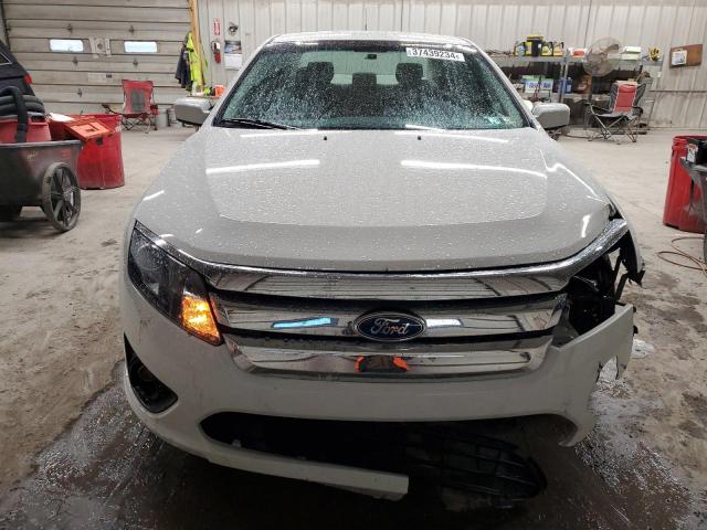 3FAHP0HA8BR170725 - 2011 FORD FUSION SE WHITE photo 5