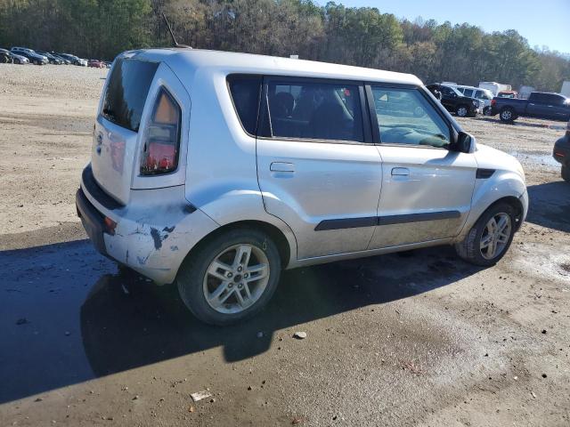 KNDJT2A21A7704160 - 2010 KIA SOUL + SILVER photo 3