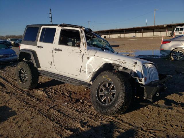 1C4HJWEG3CL267192 - 2012 JEEP WRANGLER U SAHARA WHITE photo 4