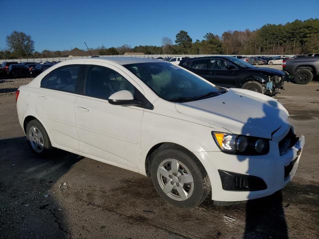 1G1JA5SH1F4148136 - 2015 CHEVROLET SONIC LS WHITE photo 4