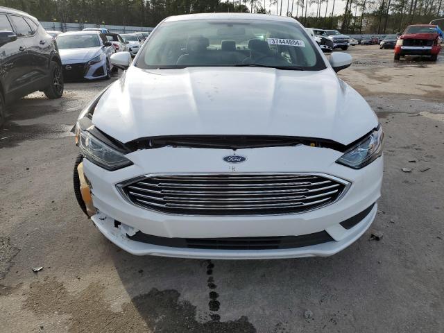 3FA6P0H77HR327911 - 2017 FORD FUSION SE WHITE photo 5