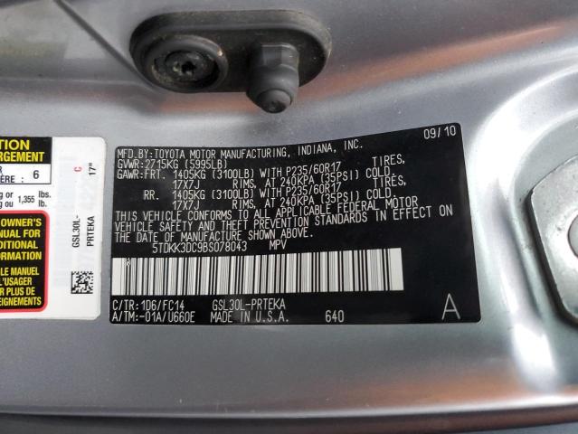 5TDKK3DC9BS078043 - 2011 TOYOTA SIENNA LE SILVER photo 12