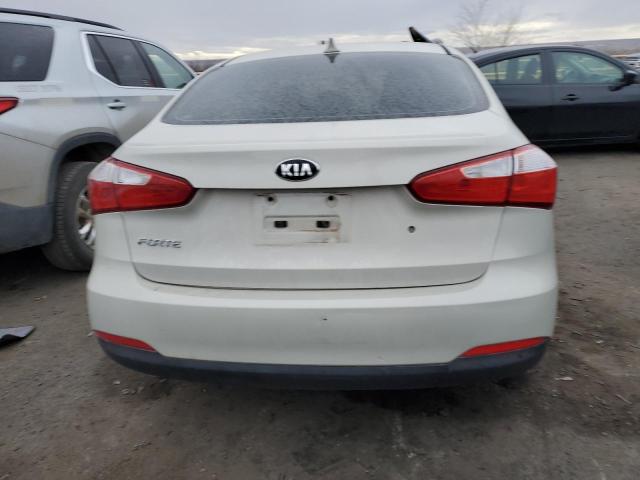 KNAFK4A66E5179795 - 2014 KIA FORTE LX WHITE photo 6