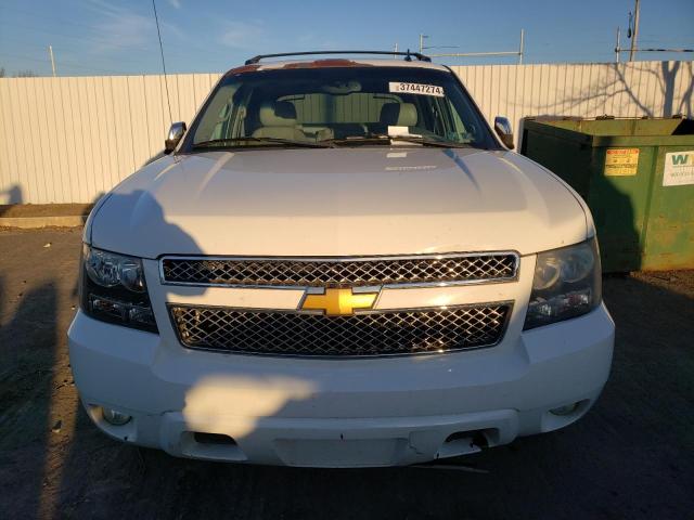 3GNTKGE30BG343724 - 2011 CHEVROLET AVALANCHE LTZ WHITE photo 5