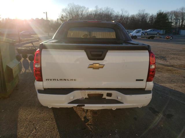 3GNTKGE30BG343724 - 2011 CHEVROLET AVALANCHE LTZ WHITE photo 6