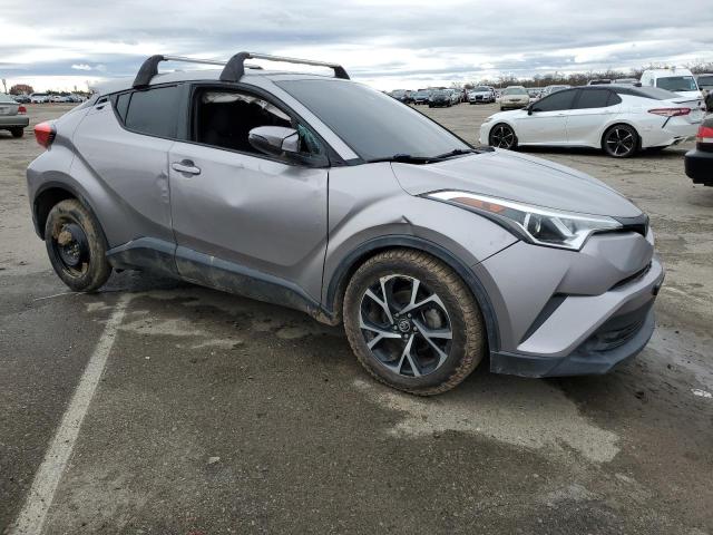 NMTKHMBX2JR046364 - 2018 TOYOTA C-HR XLE SILVER photo 4