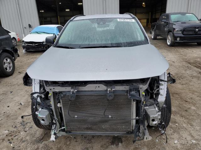 2T3H1RFV1KC025870 - 2019 TOYOTA RAV4 LE SILVER photo 5