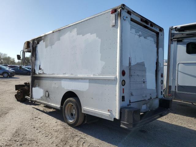 4UZA4FF49WC897635 - 1998 FREIGHTLINER CHASSIS M LINE WALK-IN VAN WHITE photo 2