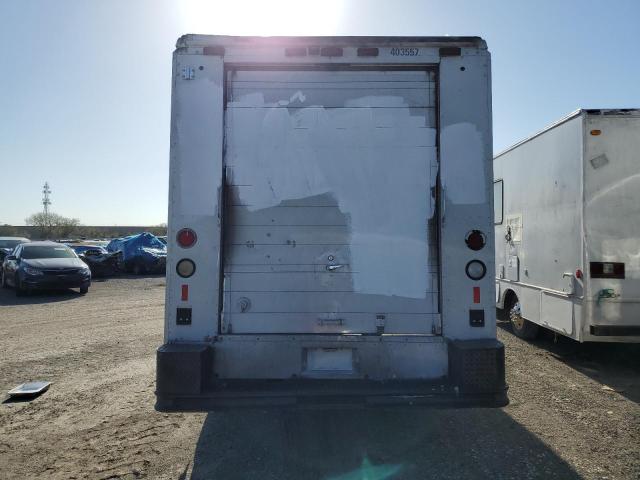 4UZA4FF49WC897635 - 1998 FREIGHTLINER CHASSIS M LINE WALK-IN VAN WHITE photo 6