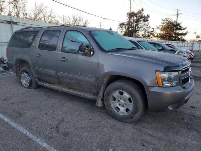 1GNSKJE74DR103512 - 2013 CHEVROLET SUBURBAN K1500 LT GRAY photo 4