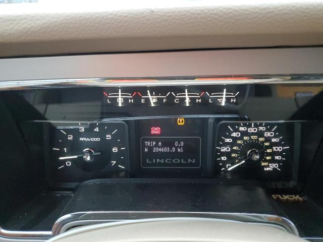 5LMJJ2J50AEJ00538 - 2010 LINCOLN NAVIGATOR თეთრი ფოტო 9