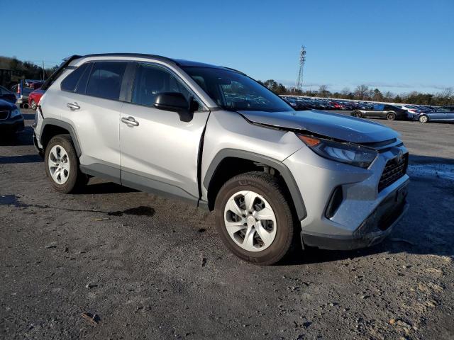 2T3F1RFV6KW006303 - 2019 TOYOTA RAV4 LE SILVER photo 4