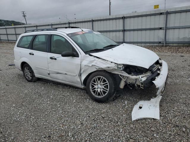 1FAFP36362W231743 - 2002 FORD FOCUS SE WHITE photo 4