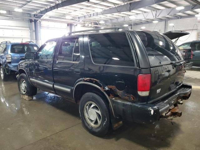 1GNDT13W4Y2381888 - 2000 CHEVROLET BLAZER BLACK photo 2