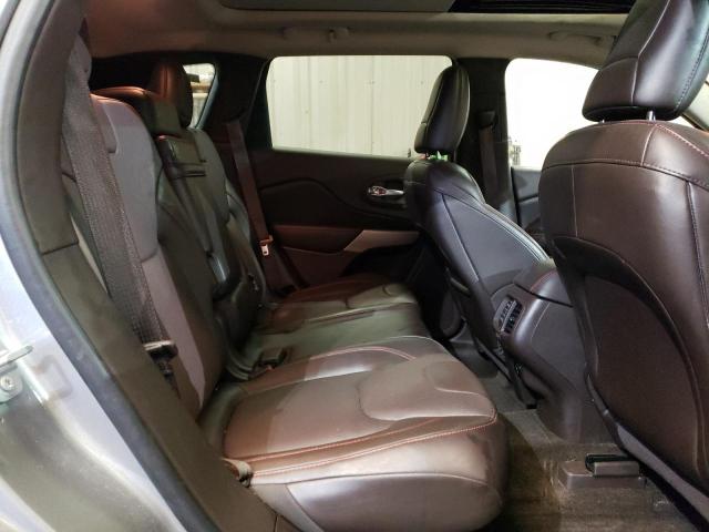 1C4PJMBS7HW632648 - 2017 JEEP CHEROKEE TRAILHAWK SILVER photo 11