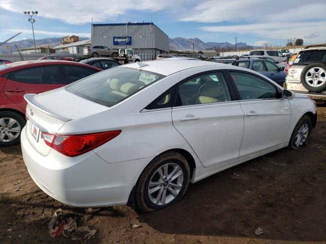 5NPEB4AC3DH706274 - 2013 HYUNDAI SONATA GLS WHITE photo 3