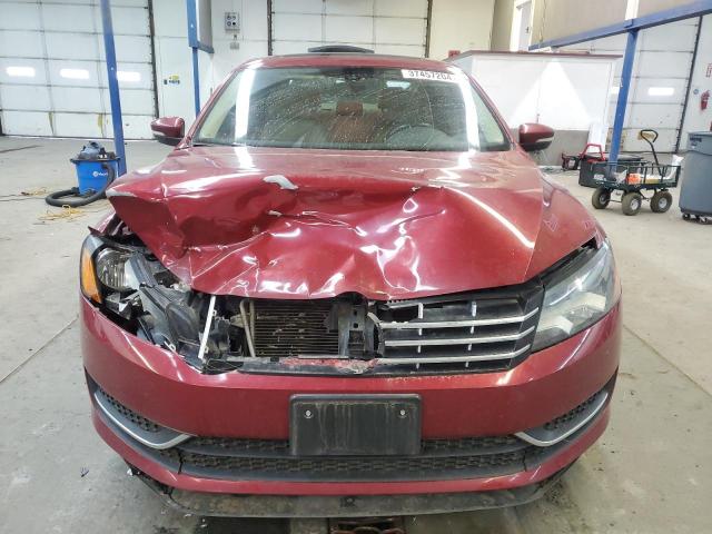 1VWBV7A39FC054168 - 2015 VOLKSWAGEN PASSAT SE RED photo 5