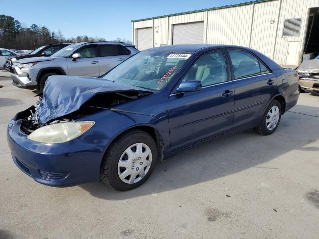 4T1BE30K55U006935 - 2005 TOYOTA CAMRY LE BLUE photo 1