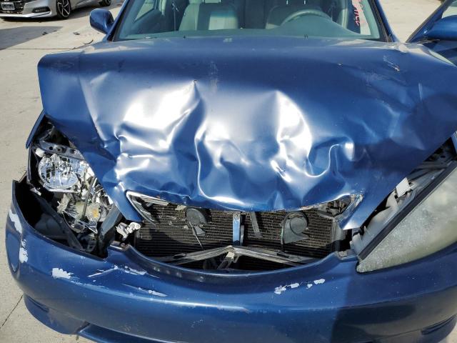 4T1BE30K55U006935 - 2005 TOYOTA CAMRY LE BLUE photo 11