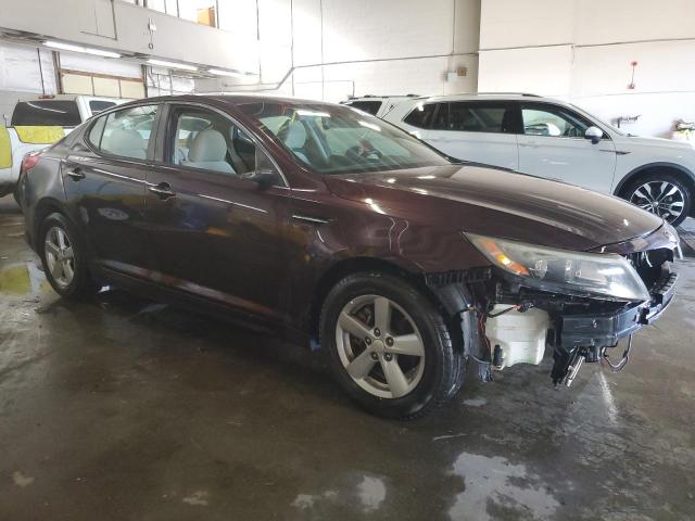 5XXGM4A76EG333315 - 2014 KIA OPTIMA LX MAROON photo 4