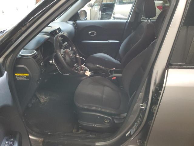 KNDJN2A23F7185761 - 2015 KIA SOUL SILVER photo 7