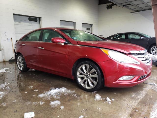 5NPEC4AC8BH225804 - 2011 HYUNDAI SONATA SE RED photo 4