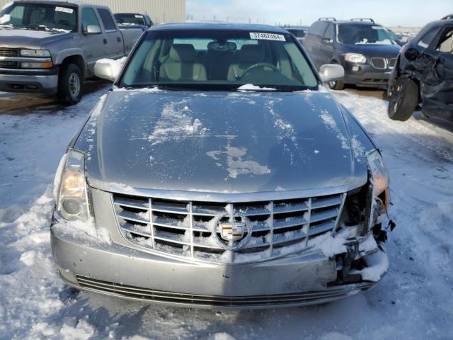 1G6KD57YX6U112573 - 2006 CADILLAC DTS SILVER photo 5