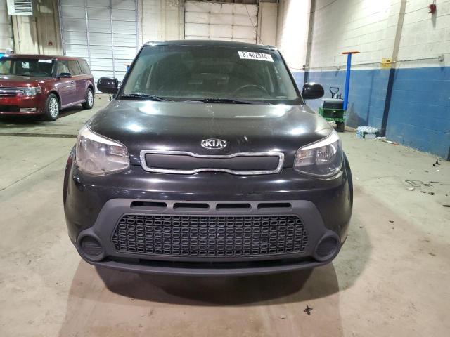 KNDJN2A28G7403744 - 2016 KIA SOUL BLACK photo 5