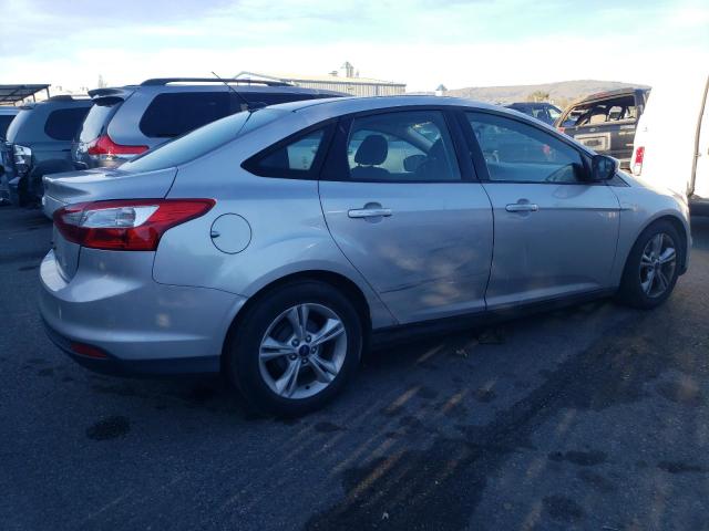 1FADP3F28EL461563 - 2014 FORD FOCUS SE SILVER photo 3