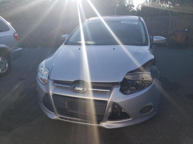 1FADP3F28EL461563 - 2014 FORD FOCUS SE SILVER photo 5