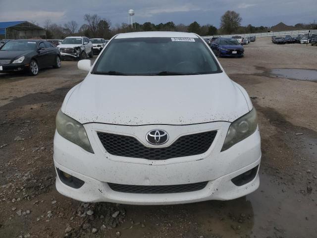 4T1BF3EK4AU534837 - 2010 TOYOTA CAMRY BASE WHITE photo 5