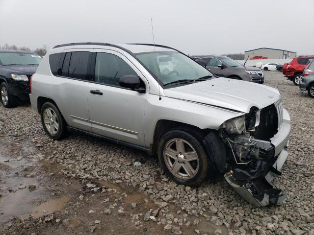 1J4NT1FB0AD676982 - 2010 JEEP COMPASS SPORT SILVER photo 4