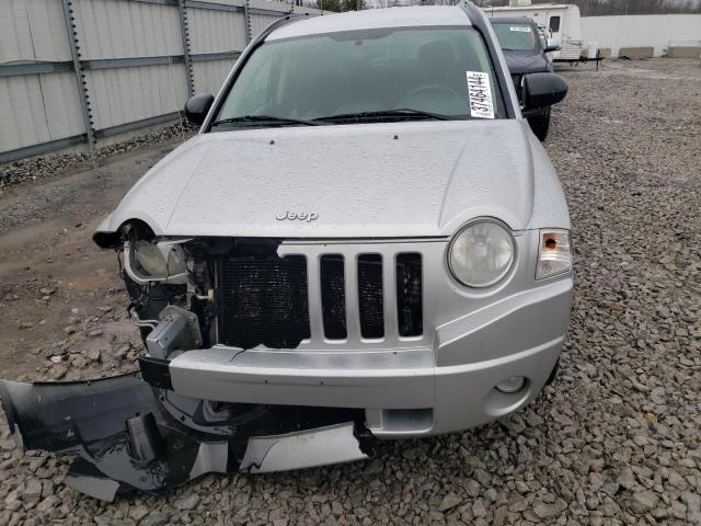 1J4NT1FB0AD676982 - 2010 JEEP COMPASS SPORT SILVER photo 5