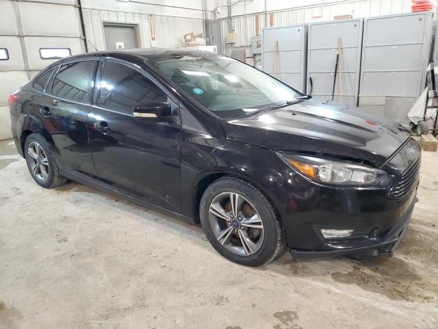 1FADP3FE9GL395795 - 2016 FORD FOCUS SE BLACK photo 4