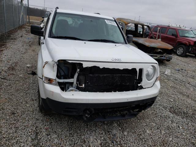 1C4NJPBA3ED659921 - 2014 JEEP PATRIOT SPORT WHITE photo 5