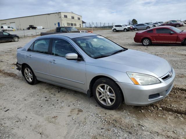 1HGCM56807A149297 - 2007 HONDA ACCORD EX SILVER photo 4