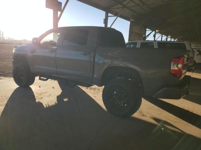 5TFGY5F15EX152634 - 2014 TOYOTA TUNDRA CREWMAX PLATINUM GRAY photo 2