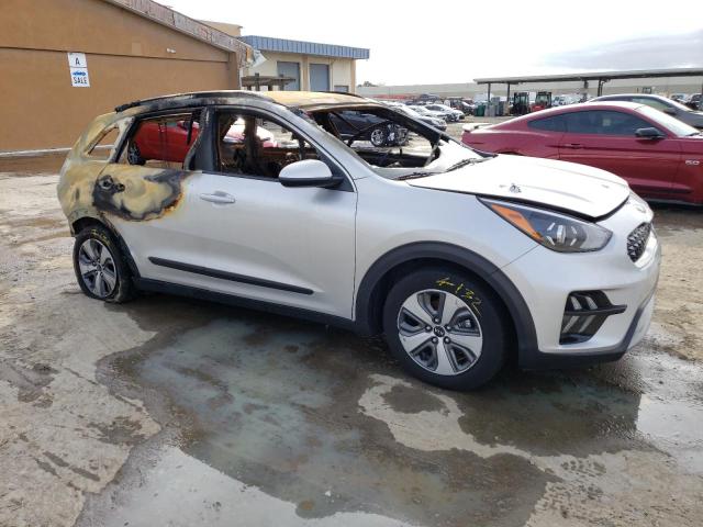 KNDCB3LC1L5396056 - 2020 KIA NIRO LX SILVER photo 4